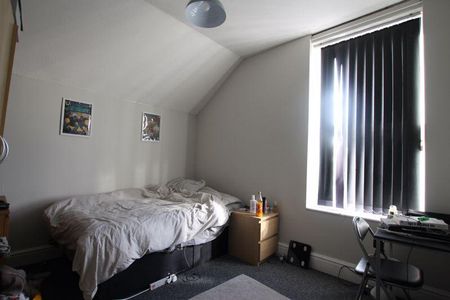 8 bedroom terraced house to rent - Photo 5