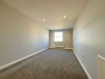 1 bedroom Apartment to let - Photo 4