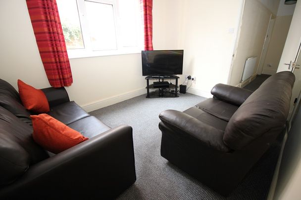 26 York Avenue, Lincoln - Photo 1