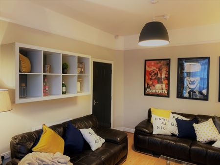 6 Bed Terraced House, Stalbridge Avenue, L18 - Photo 2