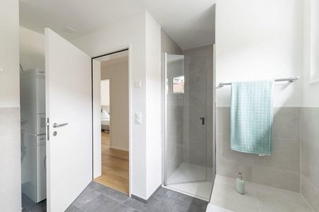 moderne 3,5-Zimmer-Wohnung mit Gartensitzplatz - Foto 4