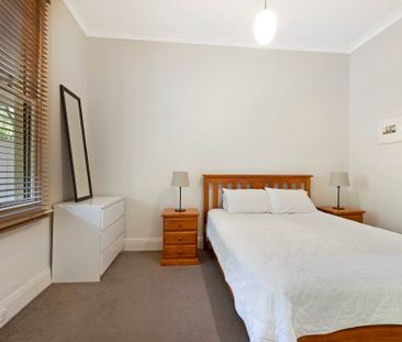 22 Raglan Street, South Melbourne VIC 3205 - House For Rent | Domain - Photo 6