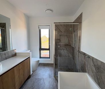 Brand New Build in a Prime Airport West Location - Photo 5