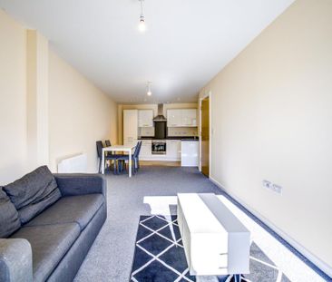 2 bedroom flat to rent - Photo 1