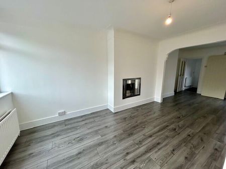 Patrica Avenue, Birkenhead - Photo 5
