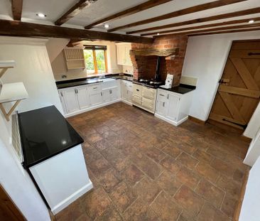 3 bedroom semi-detached house to rent - Photo 5