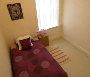 Room C, 3/96 Grey Street, St Kilda - Photo 2
