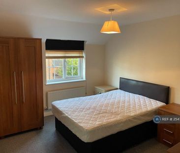 2 bedroom flat to rent - Photo 6