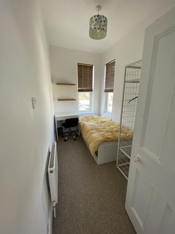 4 bedroom house share to rent - Photo 4