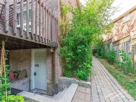 For Lease - 716 Savoy Crescent Unit# Room 1, Mississauga, Ontario - Photo 2