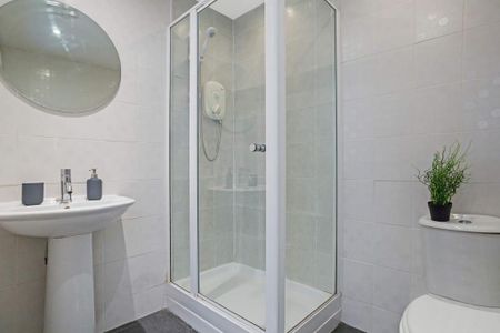 1 bedroom in a house share to rent - Photo 5