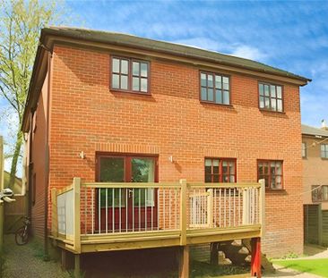 4 bedroom detached house to rent - Photo 4