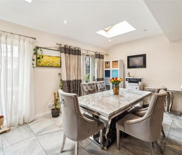 4 bedroom semi-detached house to rent - Photo 5