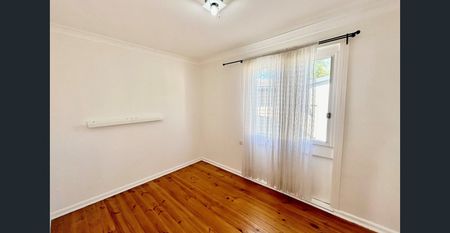 PERFECT HOME FOR THE GROWING FAMILY!!! - Photo 4