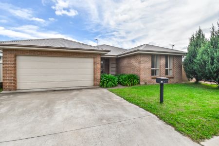 11 Emerald Street, Orange. - Photo 5