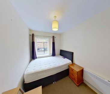 2 bedroom flat to rent - Photo 4