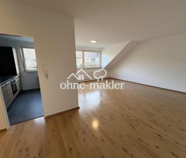 Moderne, frisch renovierte 3,5-Zimmer-Dachgeschosswohnung inklusive... - Photo 6