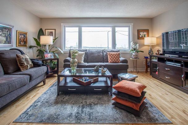 For Lease - 5168 Dundas Street, Toronto, Ontario - Photo 1