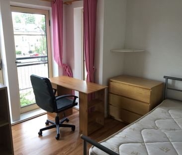 Jervaulx House, Lawrence Square - P10005 - Photo 4