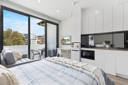 Furnished Studio Apartment - UTILITIES INCLUDED - Photo 4