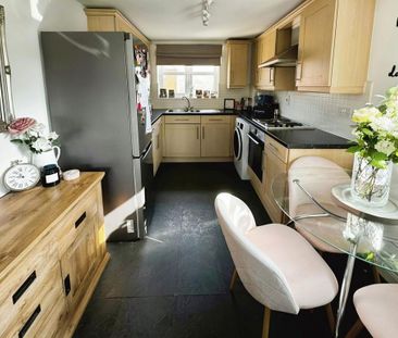2 bedroom terraced house to rent - Photo 4