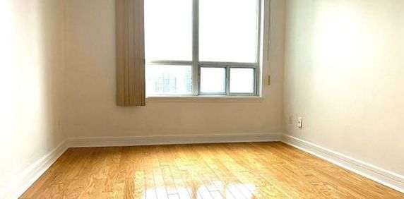 Yonge/Sheppard, Luxurious Open 1Bdrm 1Bath & Lockeré - Photo 2