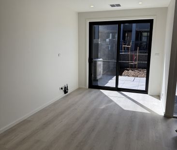 18/4 Bousloff Street, Whitlam ACT 2611 - House For Rent | Domain - Photo 4