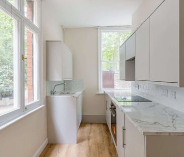 Victoria Park Square, Bethnal Green, London, E2 9PE - Photo 4