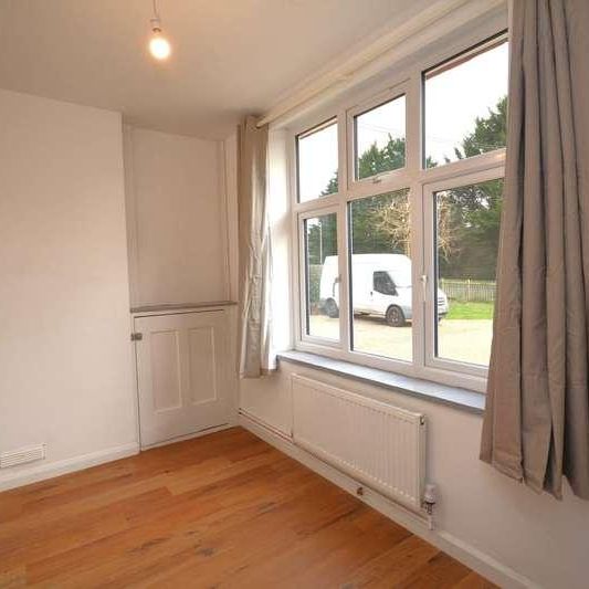 Stanley Hill, Amersham, HP7 - Photo 1