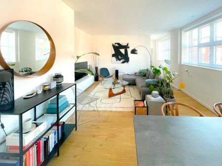 Flat to rent on - Photo 3