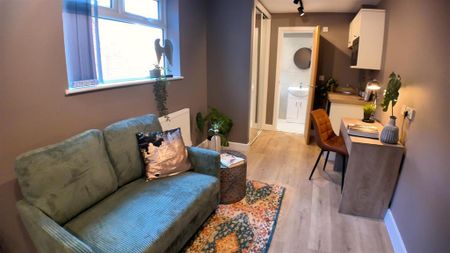 1 bedroom in a house share to rent - Photo 5