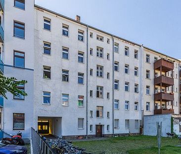 Gut geschnittene 3 Raum Wohnung mit 2 Bädern... - Photo 1