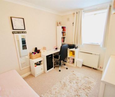 2 bedroom ground floor flat to rent - Photo 4