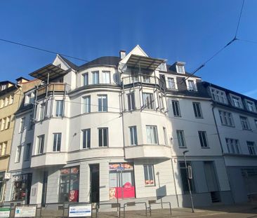 Bezugsfertige Vierraumwohnung mit Balkon, Parkett und Einbauküche, ... - Foto 3