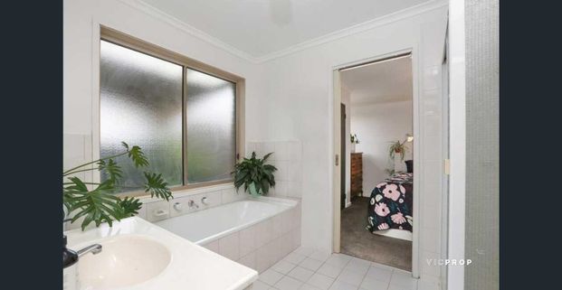 Well-Located & Well-Maintained 3-Bedroom Home in Lara - Photo 1