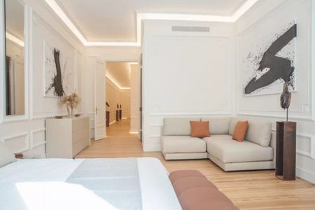 Madrid, Community of Madrid 28010 - Photo 3