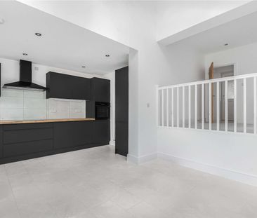 An attractive family home ideally located for town and station. - Photo 6