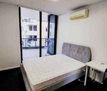 2 bed 2 baths - Photo 3