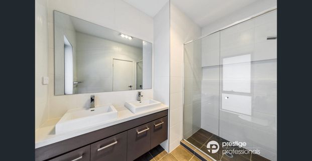 Large Impressive Single Level Home - Photo 1