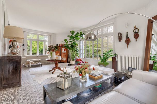 Location hôtel particulier, Rueil-Malmaison, 11 pièces, 261.81 m², ref 86700838 - Photo 1