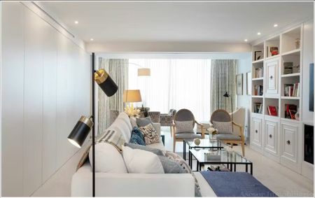 Paseo de Reding, Málaga, Andalusia 29016 - Photo 4