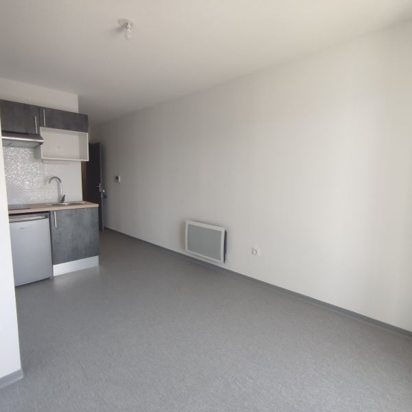 Location Appartement 1 pièce 18m² NIMES 30000 - Photo 1