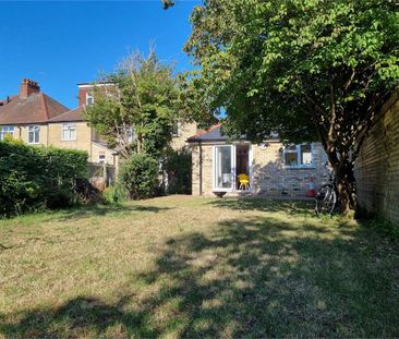 Room 1, 68 Garden Walk, Cambridge - Photo 4