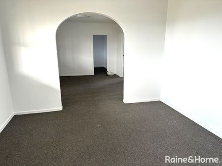 Renovated Family Home - Photo 4