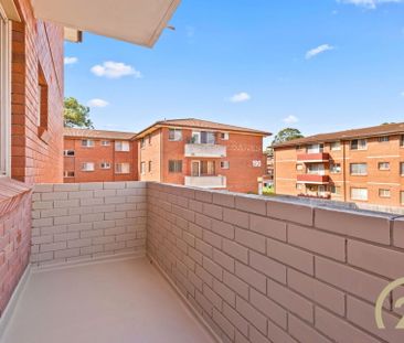 1 Bedroom Unit Located in Caramar! - Photo 6