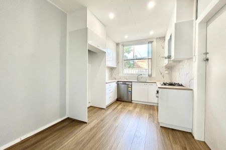 17 Manson Road, - Photo 2