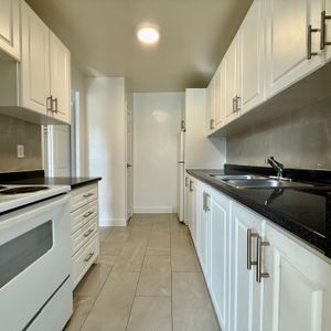 For Lease - 363 Lakeshore Road Unit# 103, Mississauga, Ontario - Photo 2