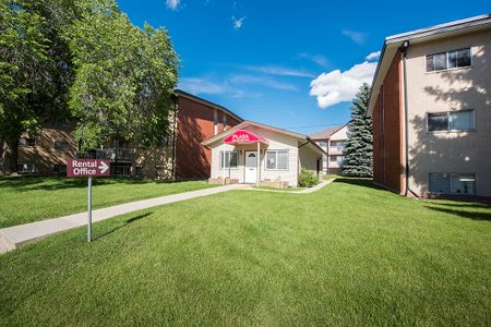 Plaza Apartments - Photo 3