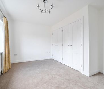 4 bedroom detached house to rent - Photo 1