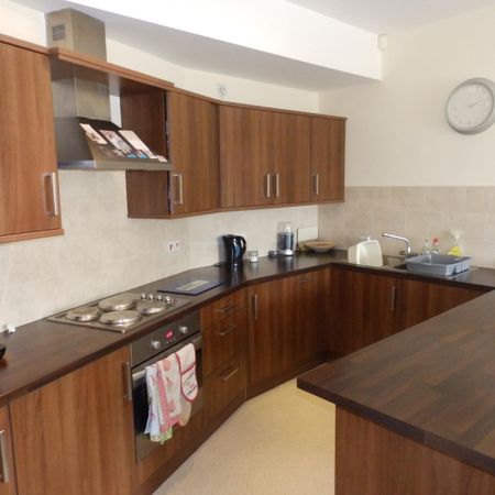 2 bedroom apartment to rent - Photo 3